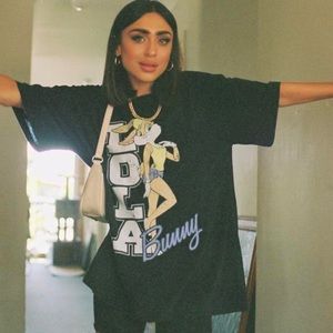 Princess Polly Looney Tunes Lola Bunny Short Sleeve Tee
- Colour: Black